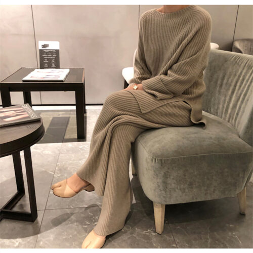 REALEFT 2021 Autumn Winter 2 Pieces Women Sets Knitted Tracksuit O-Neck Split Sweater and Wide Leg Jogging Pants Pullover Suits 3